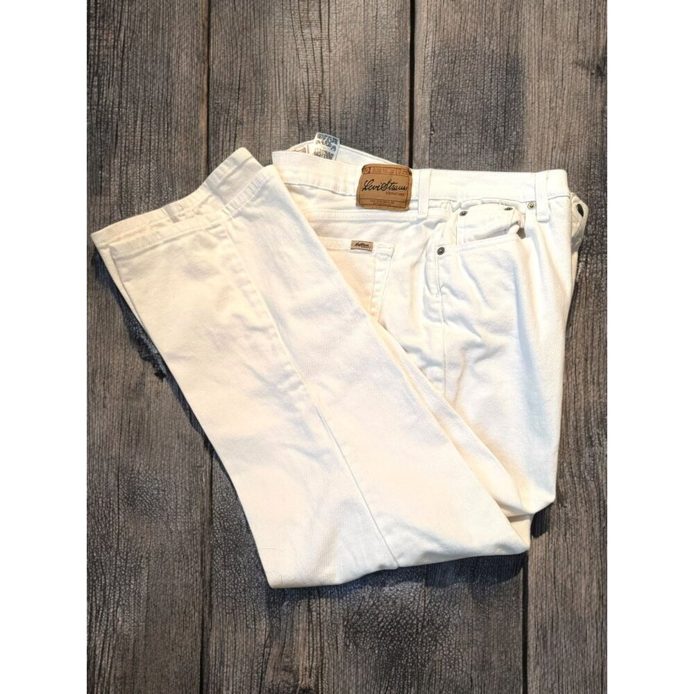 Levis Strauss Signature Women's White Jeans Size Misses 14 Short